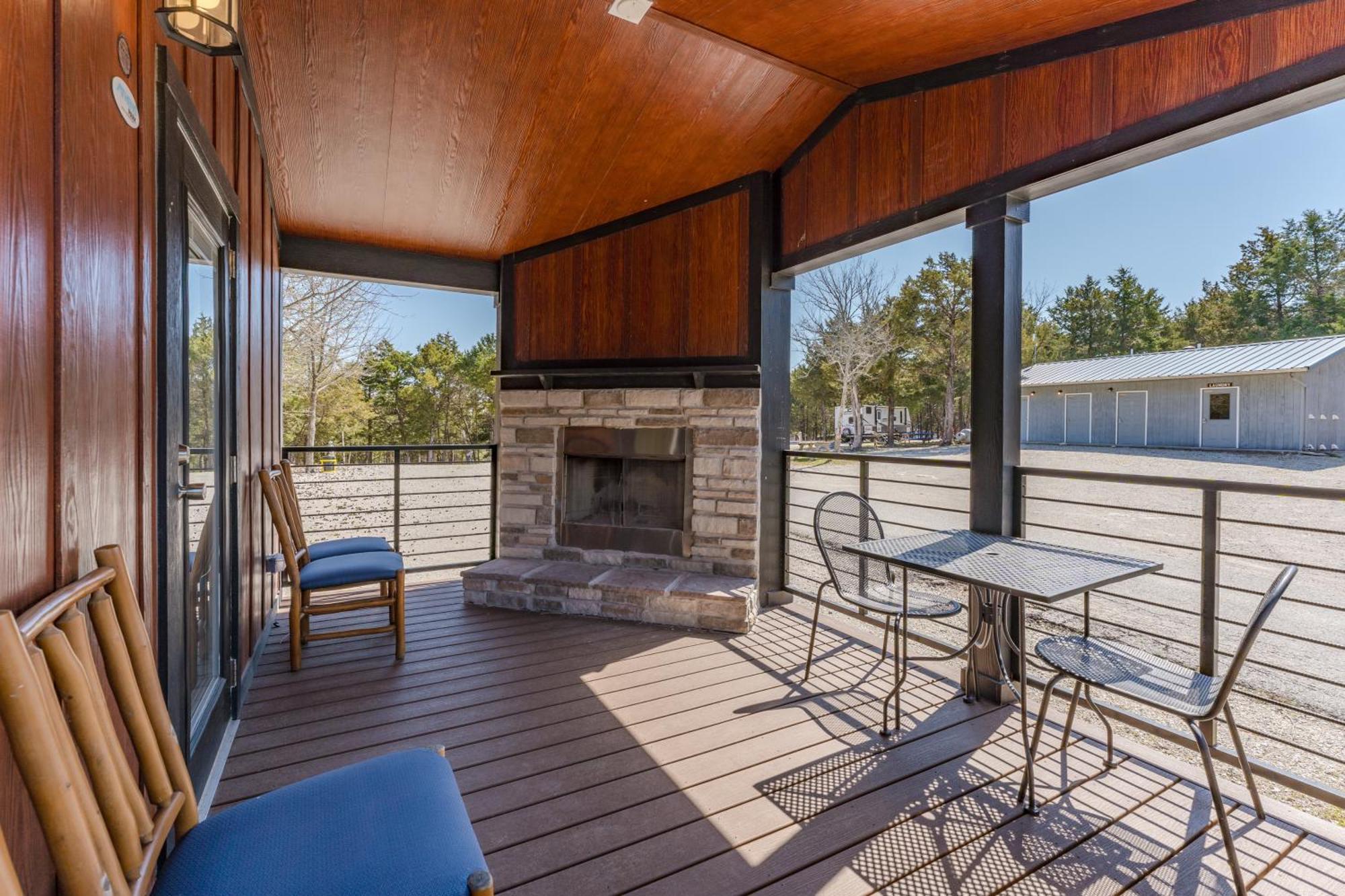 Indian Point Cabin 4 Near Sdc, Branson, Table Rock Lake 외부 사진